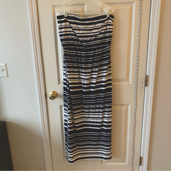 Old Navy Dresses & Skirts - Old Navy 1X Strapless Maxi Dress